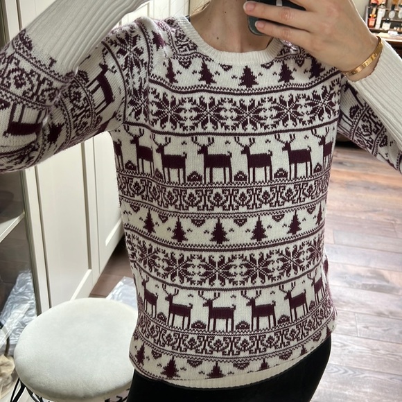 Gorgeous Holiday sweater for the festive season! - Picture 3 of 6